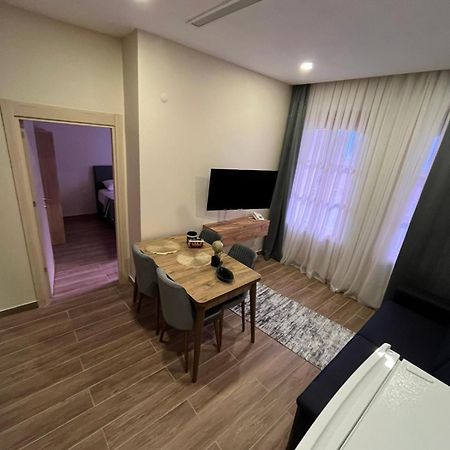 Majestik Hotel Istanbul Bagian luar foto