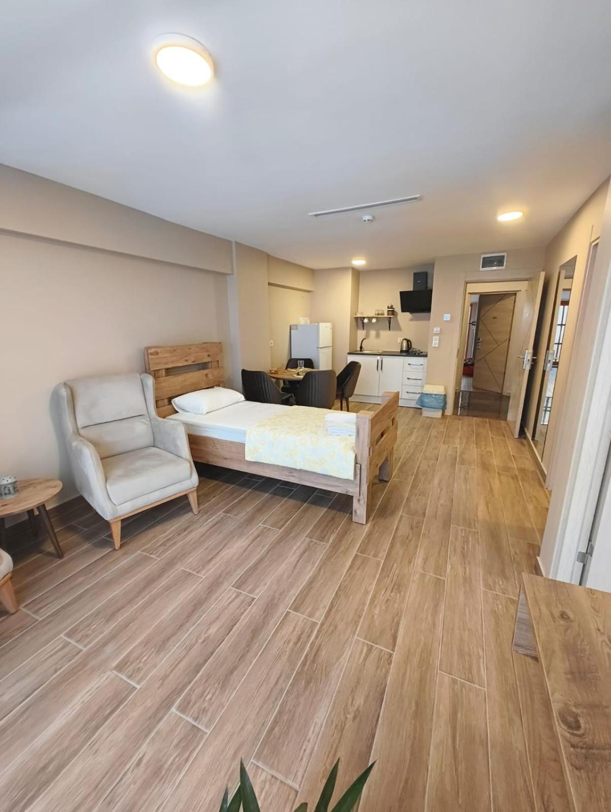 Majestik Hotel Istanbul Bagian luar foto