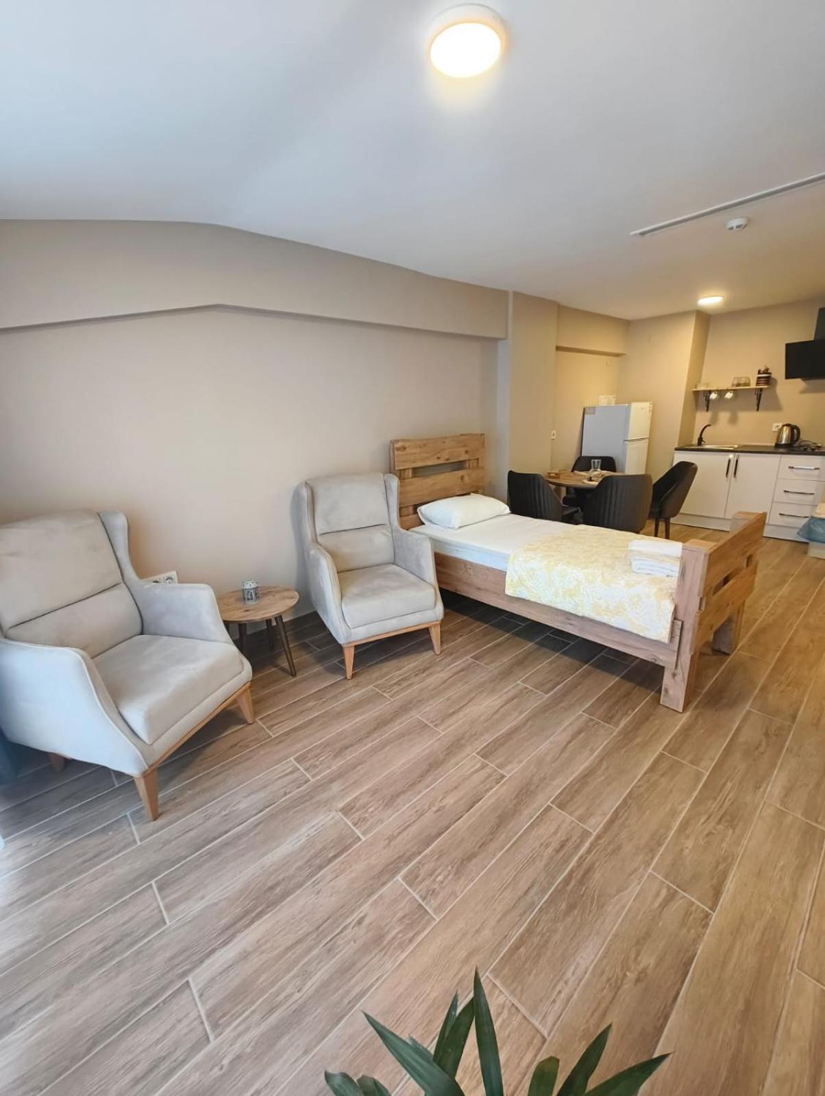 Majestik Hotel Istanbul Bagian luar foto