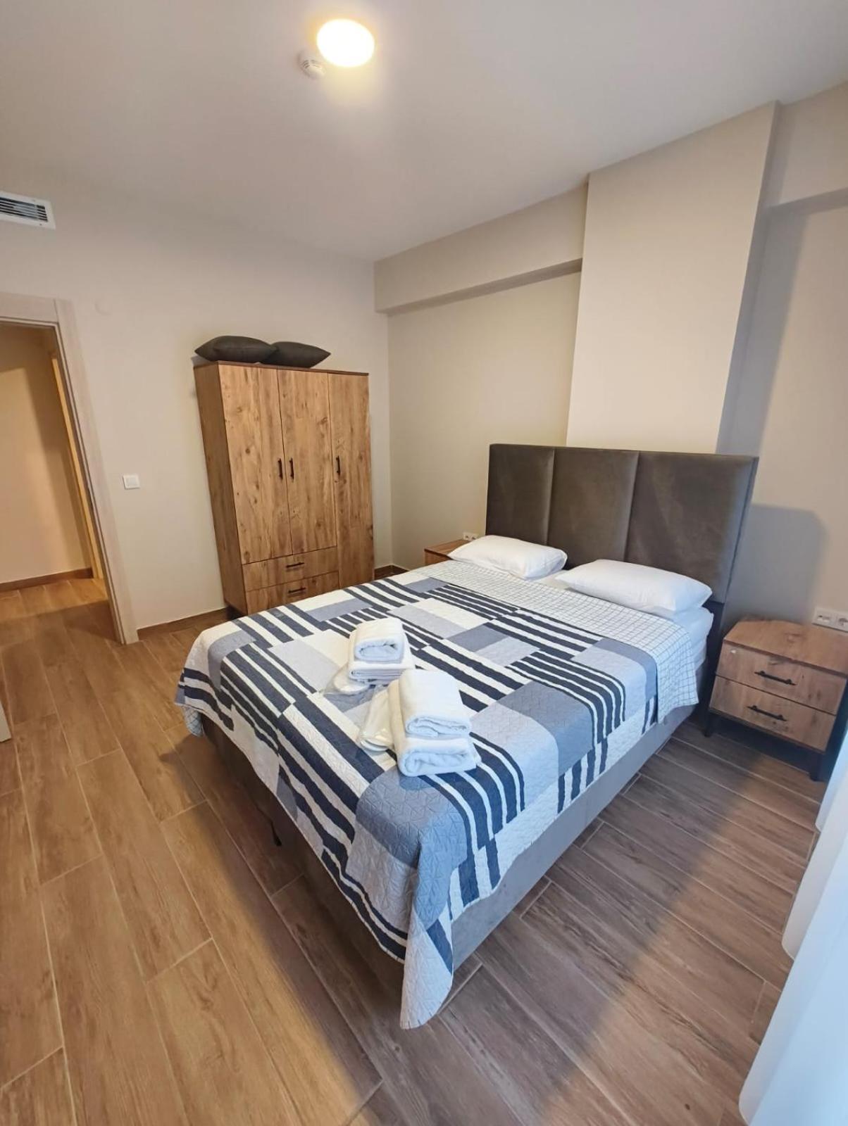 Majestik Hotel Istanbul Bagian luar foto